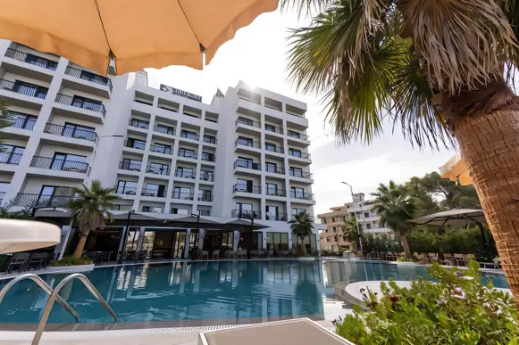 Vakantie in het prachtige Delight Hotel & Spa gelegen in Golem Albanie.