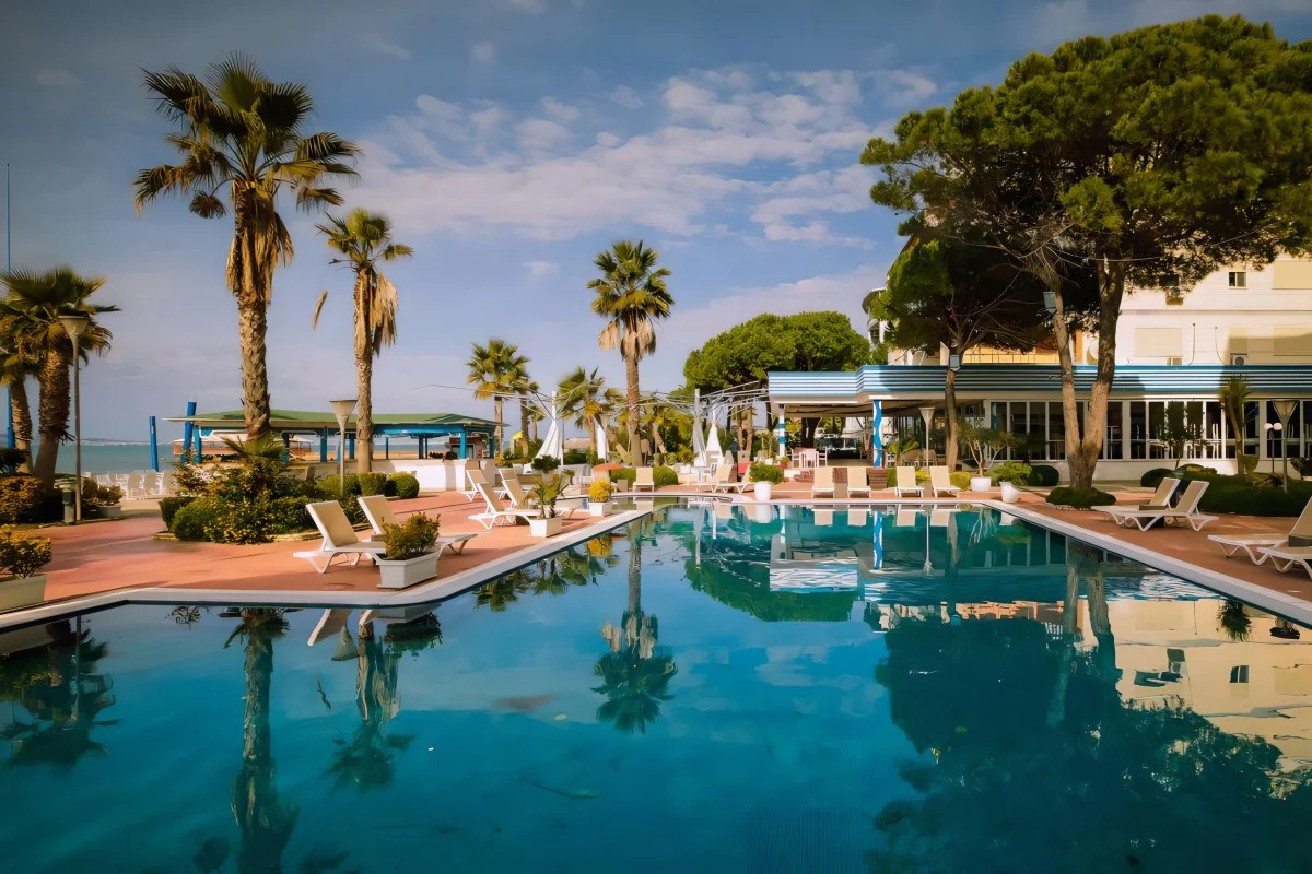 Overweeg een verblijf in het Fafa Premium Hotel & Spa in Golem