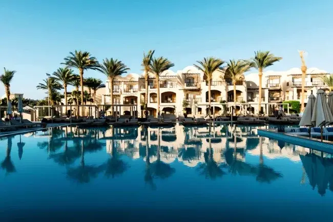 Bekijk de goedkoopste aanbiedingen voor een all inclusive vakantie in TUI Blue Makadi Gardens.