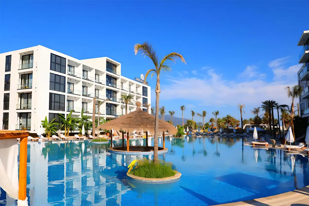Verblijf tijdens je all inclusive vakantie in het Oricon Coast Luxury Resort gelegen in Vlore Albanie.